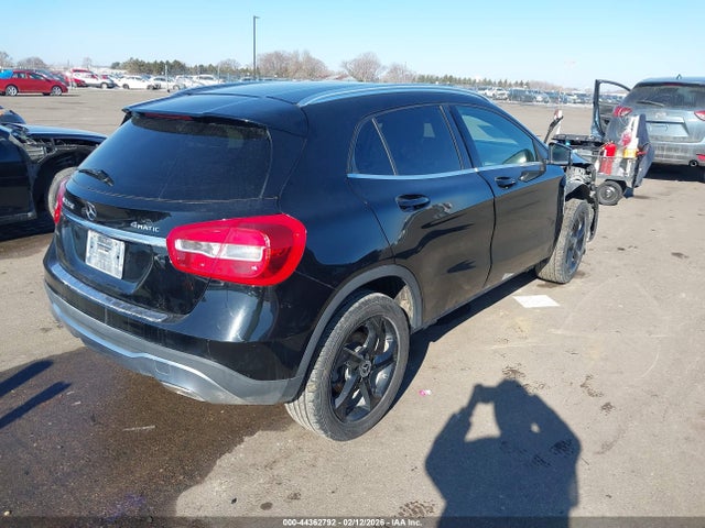 WDCTG4GB7JJ455702 Mercedes-Benz Gla 250 4matic