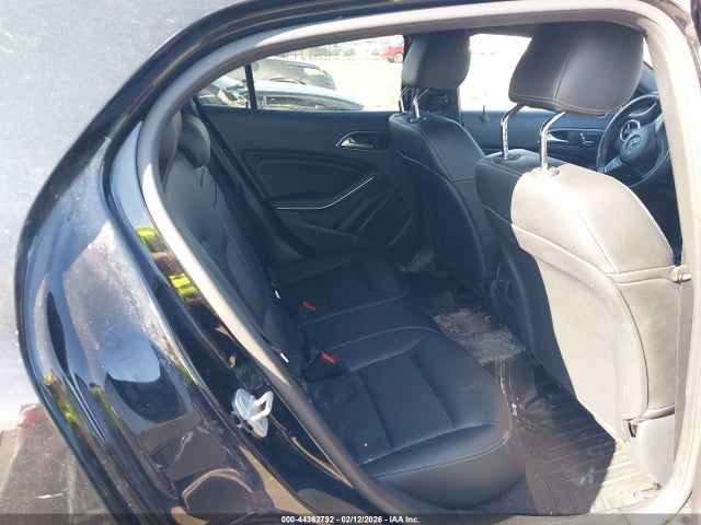 WDCTG4GB7JJ455702 Mercedes-Benz Gla 250 4matic