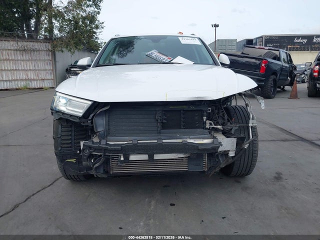 WA1ANAFY0J2135293 Audi Q5 2.0t Premium/2.0t Tech Premium