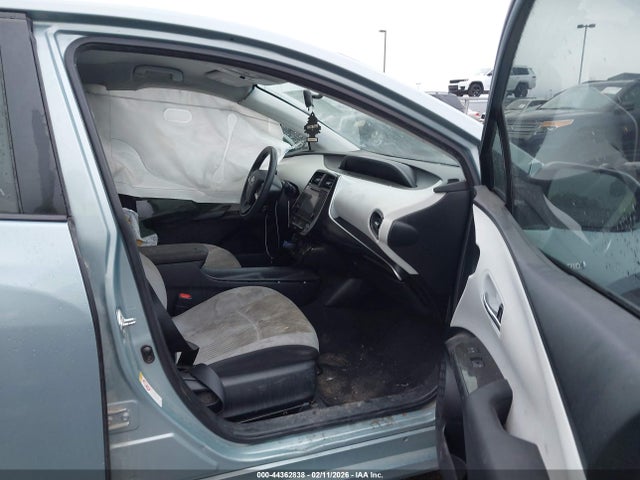 JTDKBRFU6G3522609 Toyota Prius Two
