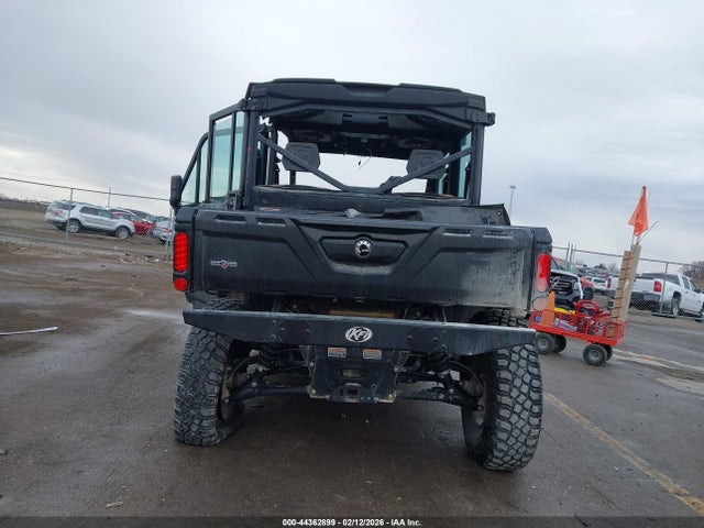3JBUUAX42RK000921 Can-Am Defender Max