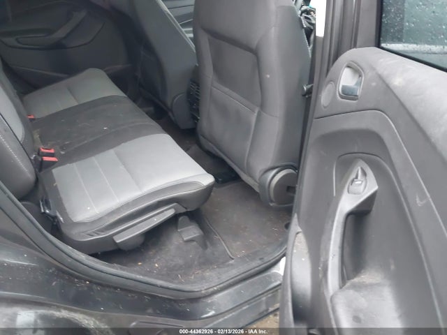 1FMCU9GX7FUA67569 Ford ESCAPE SE