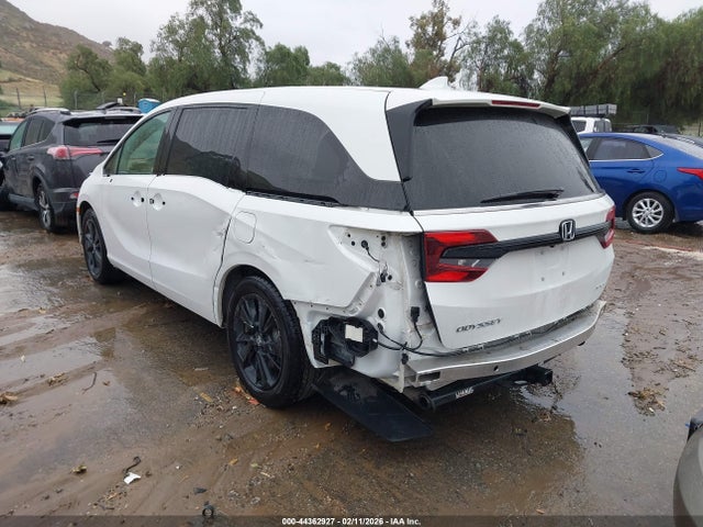 5FNRL6H72PB000161 Honda Odyssey Sport