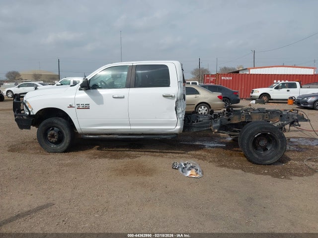 44362990 :رقم المزاد ، 3C63R3HL9JG276927 vin ، 2018 Ram 3500 Slt  4x4 8' Box مزاد بيع