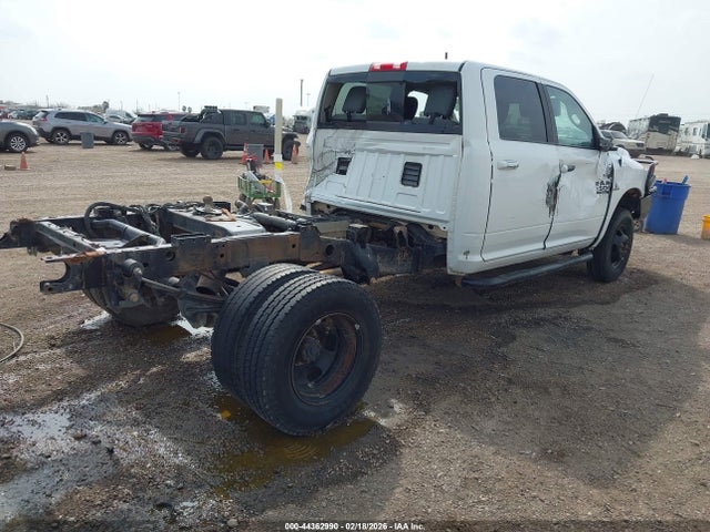 44362990 :رقم المزاد ، 3C63R3HL9JG276927 vin ، 2018 Ram 3500 Slt  4x4 8' Box مزاد بيع