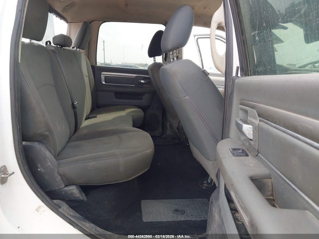 44362990 :رقم المزاد ، 3C63R3HL9JG276927 vin ، 2018 Ram 3500 Slt  4x4 8' Box مزاد بيع