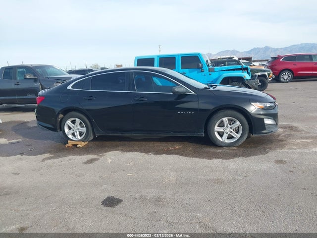 1G1ZB5ST5KF147543 Chevrolet Malibu 1ls