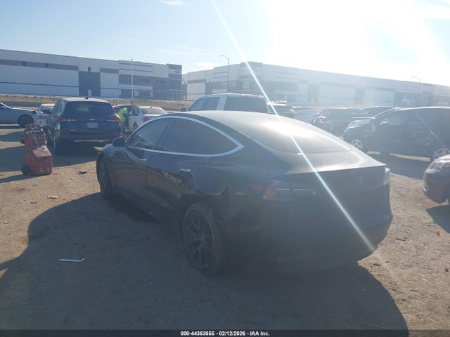2019 TESLA MODEL 3 5YJ3E1EA9KF304289 Photo 2