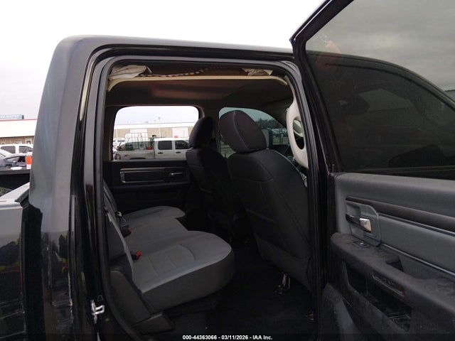 44363066 :رقم المزاد ، 1C6RR7LG4PS517760 vin ، 2023 Ram 1500 Classic Slt  4x4 5'7 Box مزاد بيع