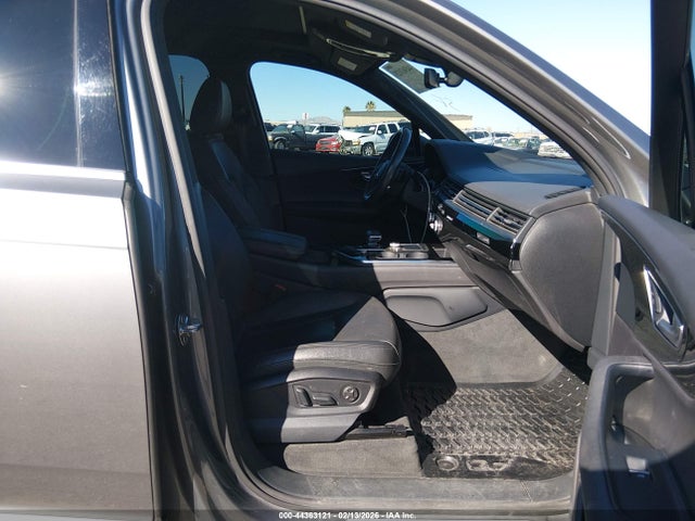 WA1VAAF79JD011287 Audi Q7 3.0t Premium