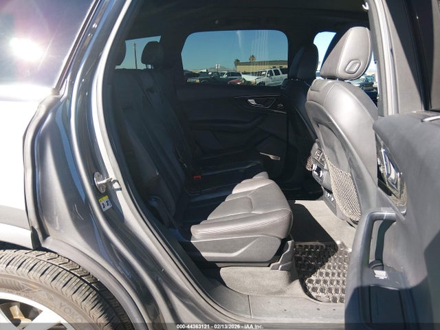 WA1VAAF79JD011287 Audi Q7 3.0t Premium