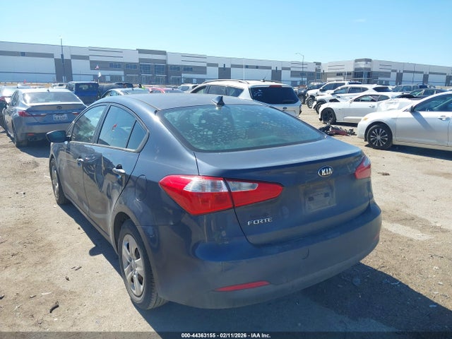 2016 KIA FORTE KNAFK4A62G5480955 Photo 2