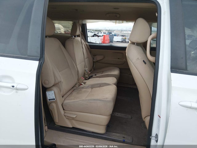 KNDMB5C16L6593197 KIA SEDONA LX