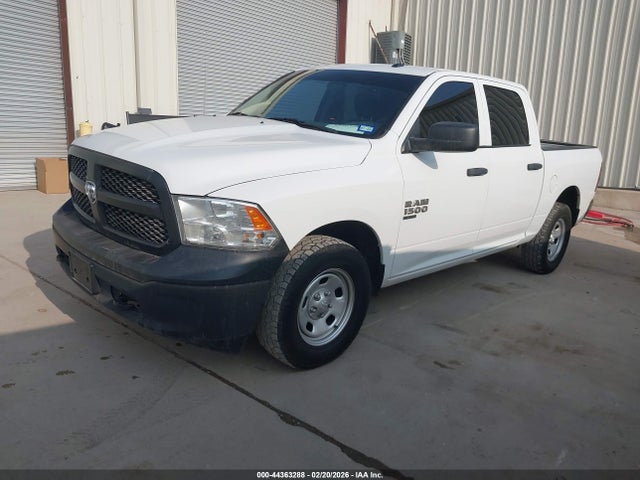 3C6RR7KG1LG144227 RAM 1500 Classic Tradesman 4x4 5&#039;7 Box