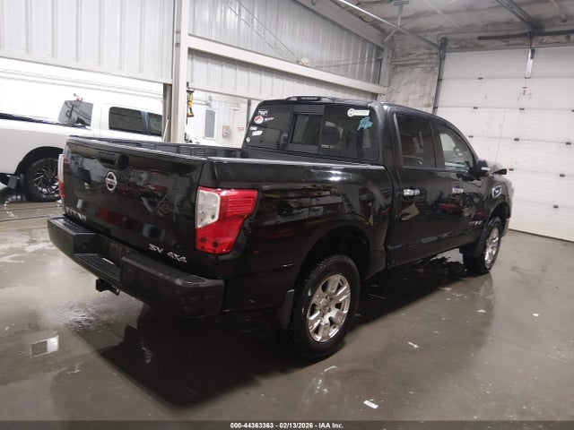1N6AA1E5XHN571194 Nissan TITAN SV