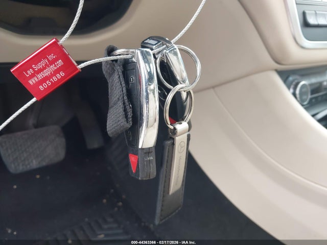 44363366 :رقم المزاد ، WDCTG4GB6FJ036618 vin ، 2015 Mercedes-benz Gla 250 4matic مزاد بيع