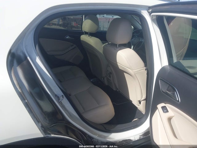 44363366 :رقم المزاد ، WDCTG4GB6FJ036618 vin ، 2015 Mercedes-benz Gla 250 4matic مزاد بيع