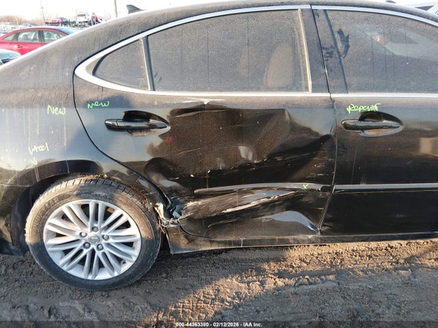 Продажа на аукционе авто 2013 Lexus Es 350, vin: JTHBK1GG5D2003948, номер лота: 44363380