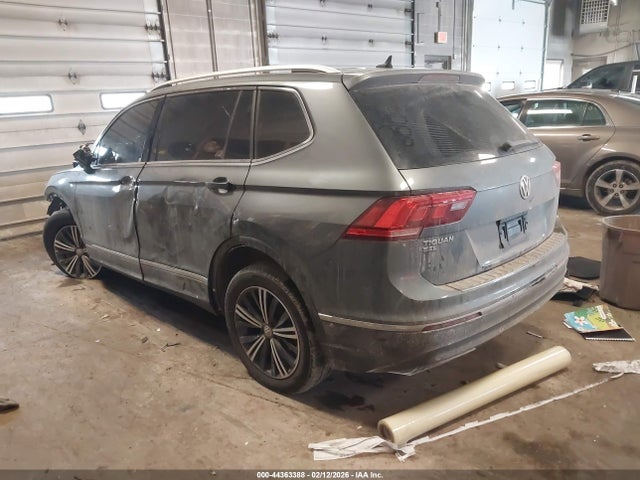 2019 VOLKSWAGEN TIGUAN 3VV3B7AX3KM062327 Photo 2