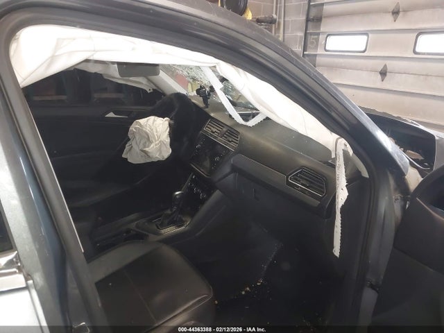 2019 VOLKSWAGEN TIGUAN 3VV3B7AX3KM062327 Photo 4
