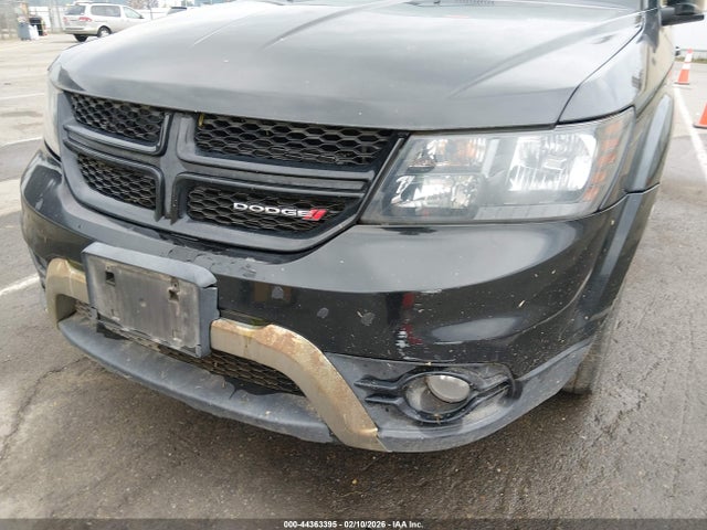 3C4PDDGGXJT387108 Dodge Journey Crossroad Awd