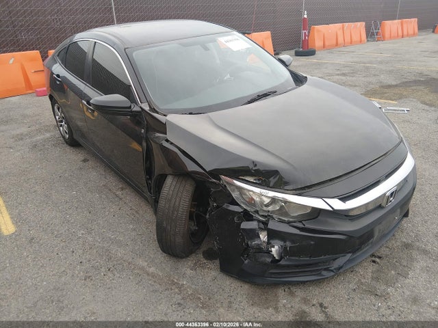 Honda Civic Lx 2018 2HGFC2F50JH539992 Image 1