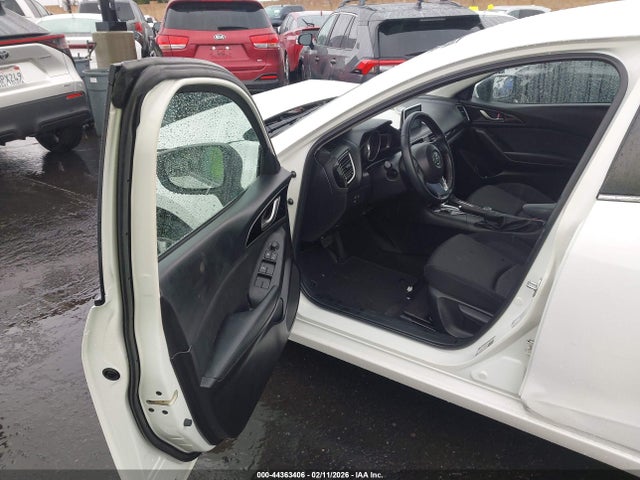 3MZBM1L70FM148390 Mazda Mazda3 I Touring