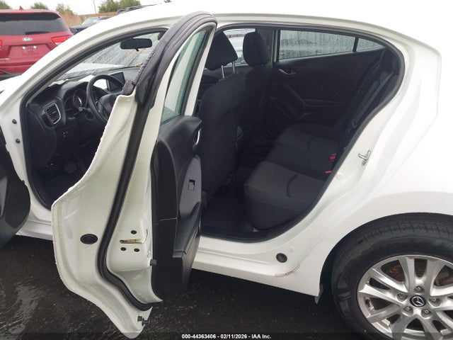 3MZBM1L70FM148390 Mazda Mazda3 I Touring