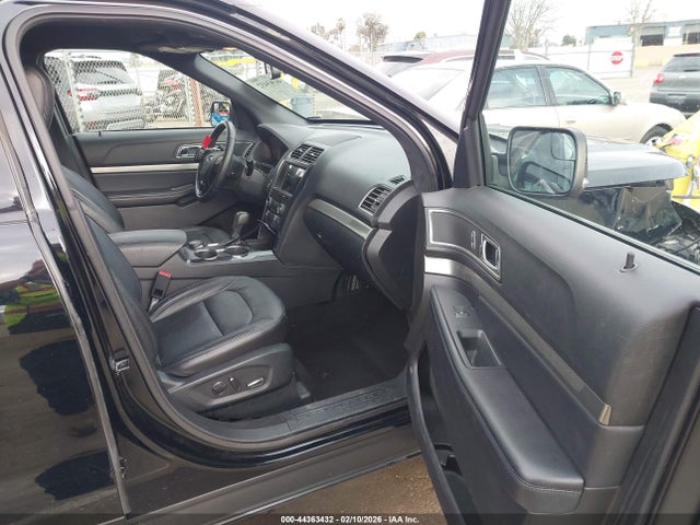 1FM5K8D88JGC49410 Ford EXPLORER XLT