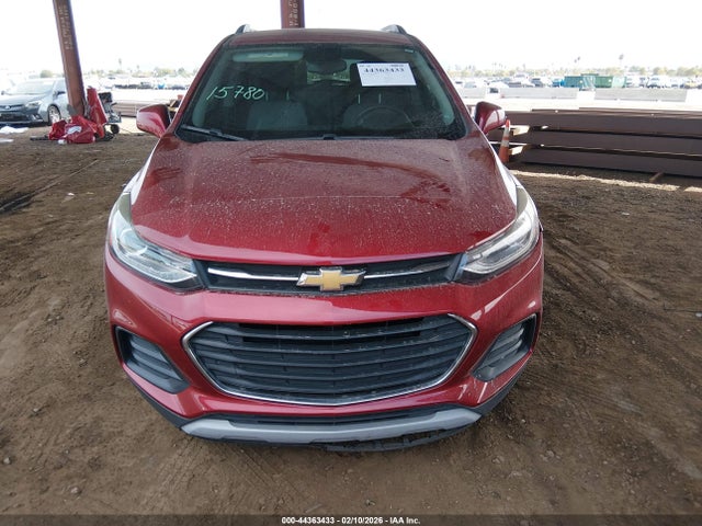 3GNCJLSB9JL274237 Chevrolet Trax Lt