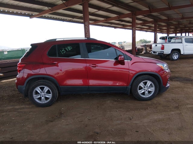 3GNCJLSB9JL274237 Chevrolet Trax Lt