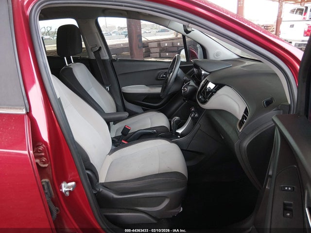 3GNCJLSB9JL274237 Chevrolet Trax Lt