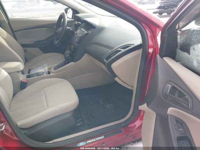 Ford FOCUS SE 2015 1FADP3K29FL364816 Image 5