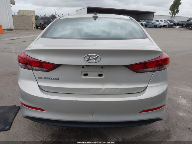 KMHD84LF2HU409067 Hyundai ELANTRA SE