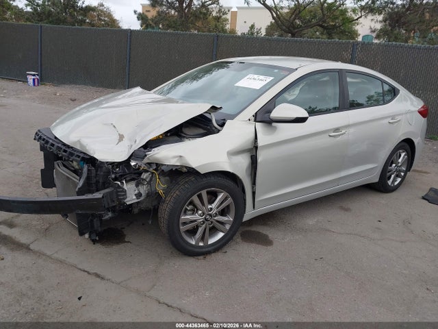 KMHD84LF2HU409067 Hyundai ELANTRA SE