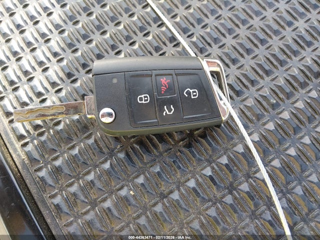 3VV2B7AX6KM081269 Volkswagen Tiguan