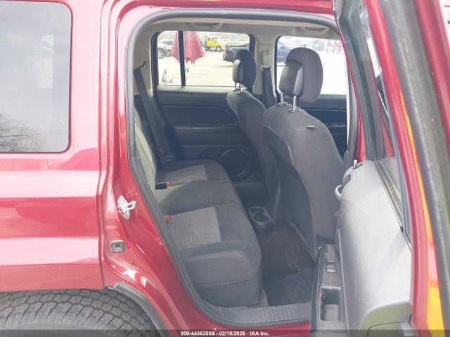 1C4NJPBB8ED905242 Jeep Patriot Sport