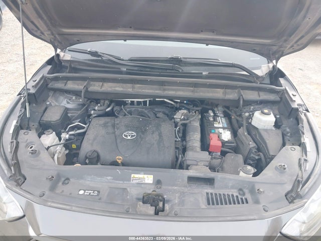 5TDHZRBH8MS523155 Toyota Highlander Xle