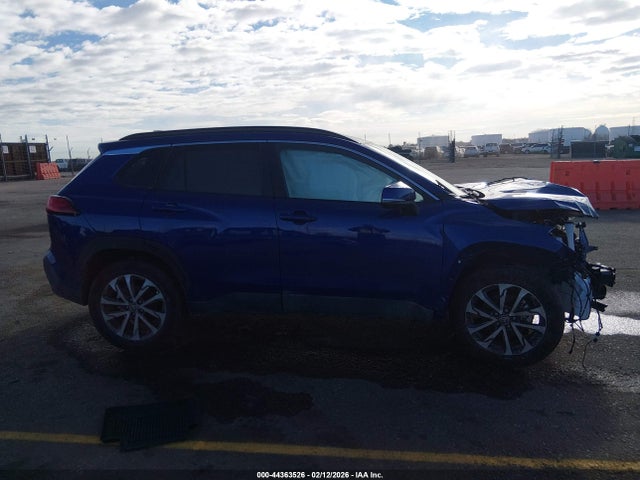 44363526 :رقم المزاد ، 7MUDAABG1RV112899 vin ، 2024 Toyota Corolla Cross Xle مزاد بيع