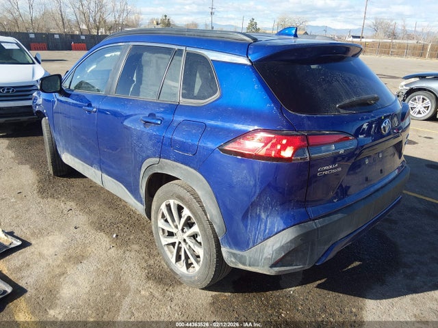 44363526 :رقم المزاد ، 7MUDAABG1RV112899 vin ، 2024 Toyota Corolla Cross Xle مزاد بيع