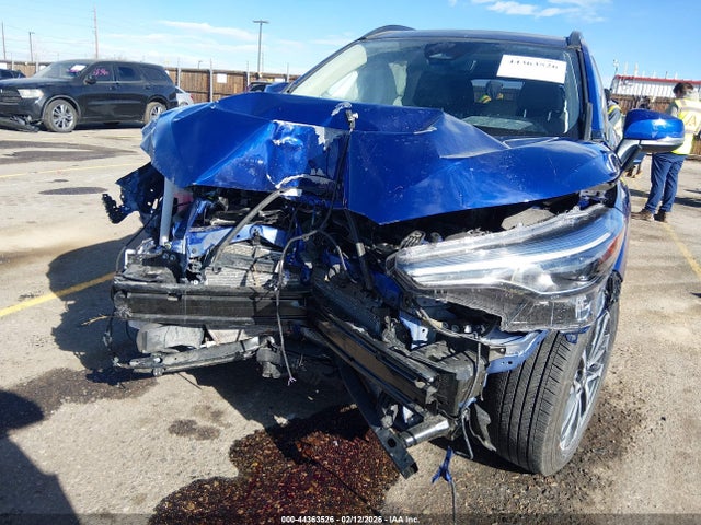 44363526 :رقم المزاد ، 7MUDAABG1RV112899 vin ، 2024 Toyota Corolla Cross Xle مزاد بيع