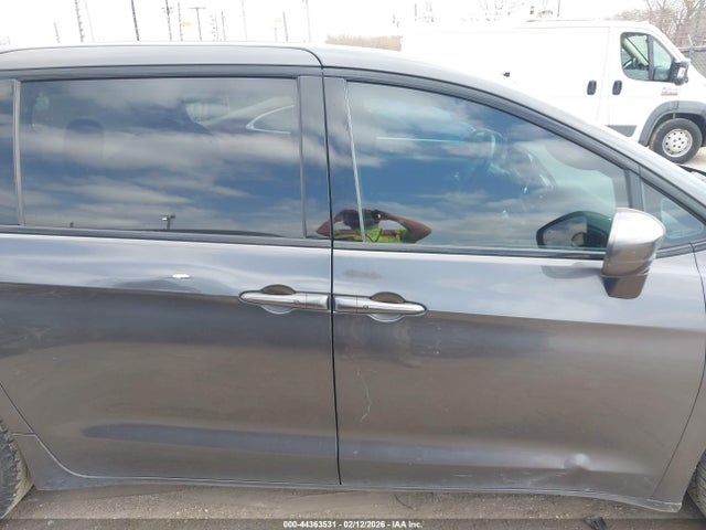 Продажа на аукционе авто 2018 Chrysler Pacifica Touring Plus, vin: 2C4RC1FGXJR357931, номер лота: 44363531