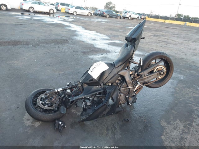 Yamaha Yzfr7 2025 JYARM38Y4SA003984 Image 2