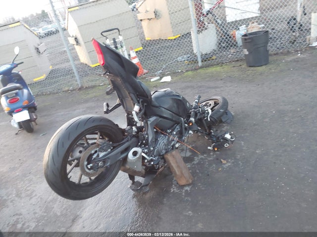 Yamaha Yzfr7 2025 JYARM38Y4SA003984 Image 4