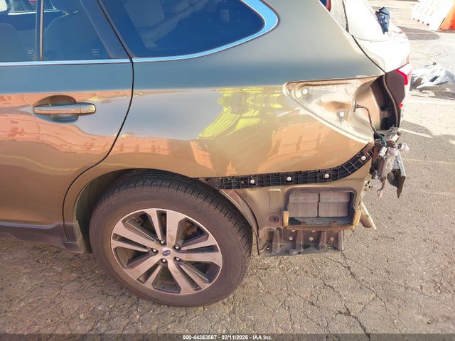 4S4BSANC8J3299874 Subaru Outback 2.5i Limited