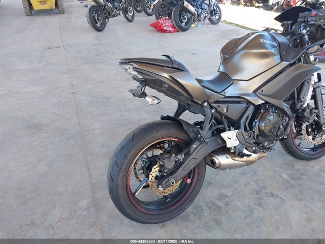 2022 KAWASAKI EX650 ML5EXEN11NDA49821 Photo 3