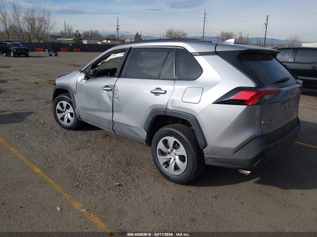 Toyota RAV4 LE 2021 2T3H1RFV4MC122712 Image 3