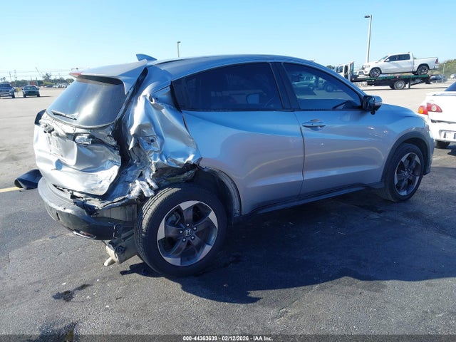 2018 HONDA HR-V 3CZRU5H58JG705872 Photo 3
