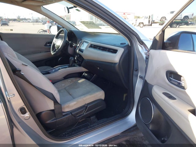 2018 HONDA HR-V 3CZRU5H58JG705872 Photo 4