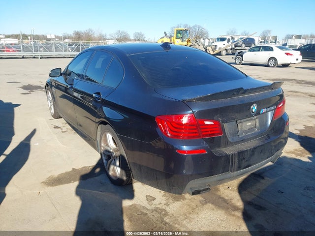 2016 BMW 550I WBAKN9C55GD961862 Photo 2